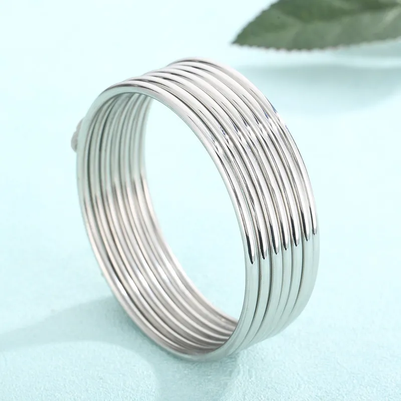 Stainless Steel Jewelry Circular Bangle Suitable for Women's Daily Wear