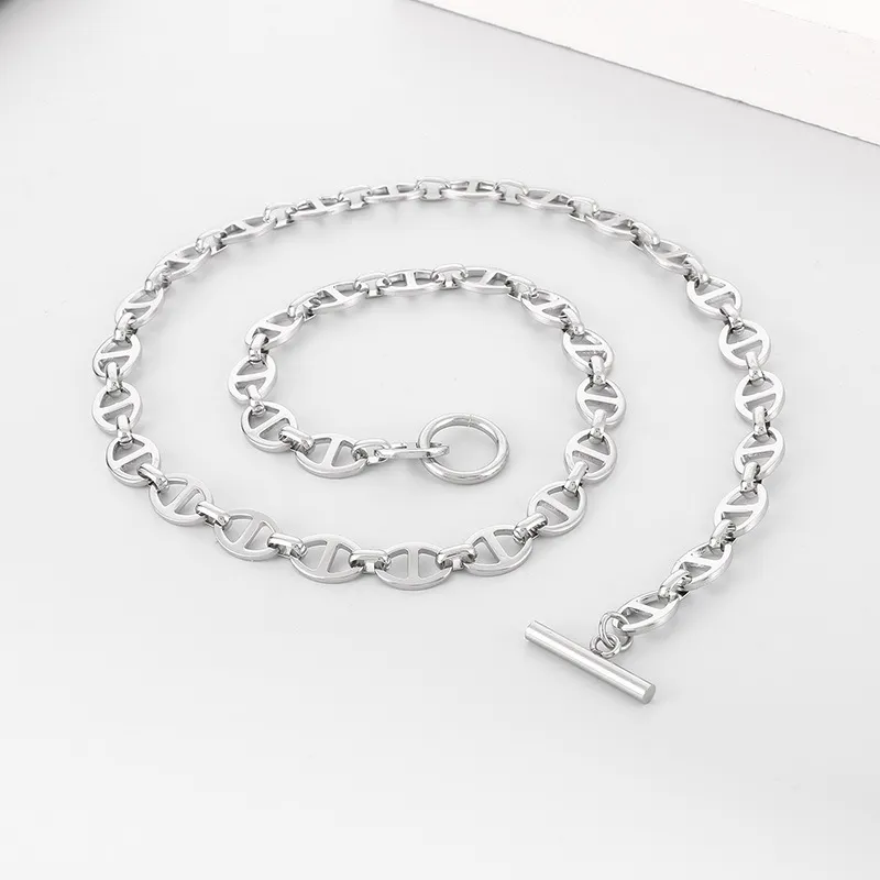 Simple Stainless Steel Bracelet, Versatile for Men and Women, Ot Buckle Necklace