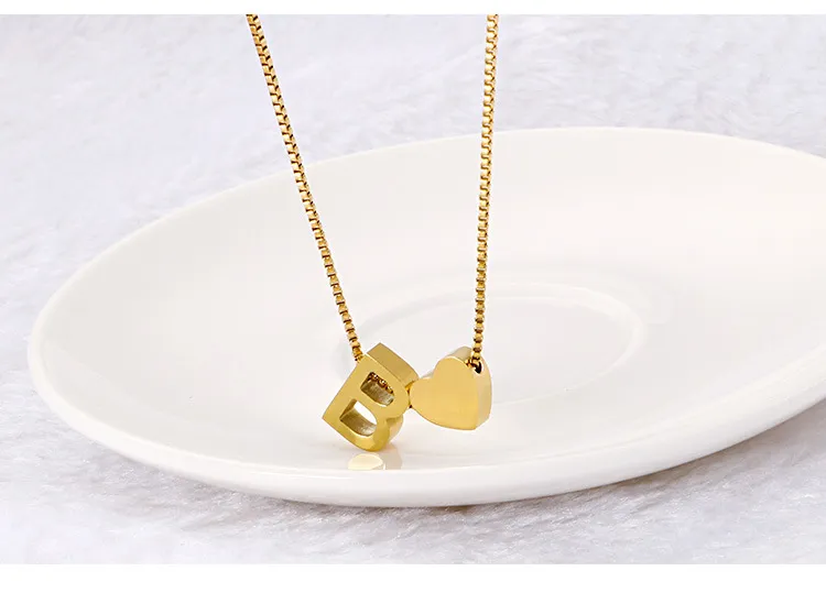 Minimalist and Personalized Stainless Steel 26 Letter Heart Pullable Necklace Wholesale