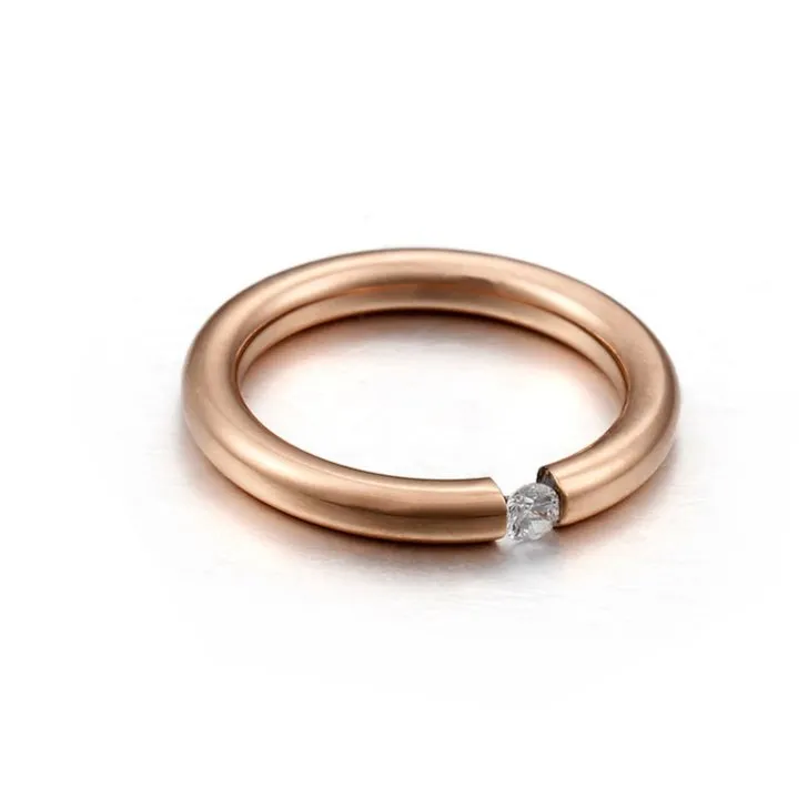 Modern Fashion Couple Round Rings in Stainless Steel with Zircon Crystals
