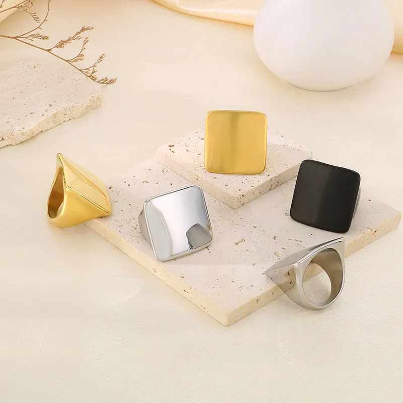 Sandblasted Surface with Laser-Engravable Logo Rings for Men and Women