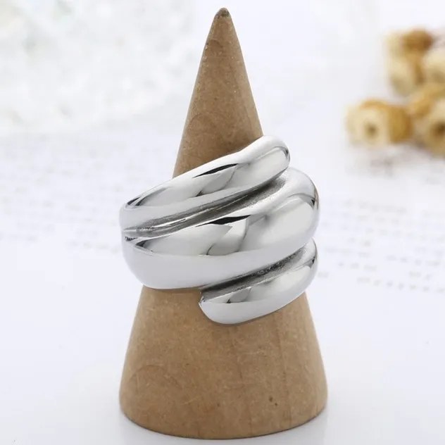 Geometric Design Glossy Finish Ring for Stylish Index Finger