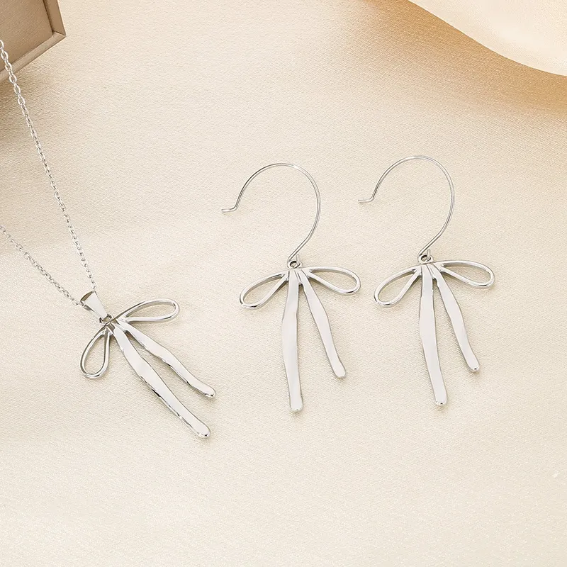 Stainless Steel Bow Earrings Necklace Jewelry Set Suitable for Women's Daily Wear