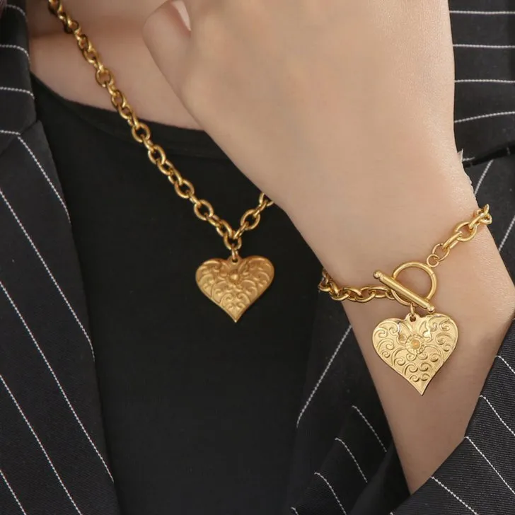 Hip-Hop Fashion Punk Style Stainless Steel Retro Heart-Shaped Pendant Ot Buckle Jewelry Women's Bracelet and Necklace Set