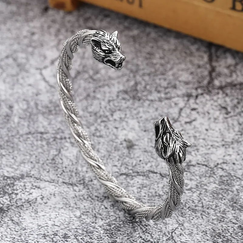 Cross-Border E-Commerce Foreign Trade Supply European and American Personalized Fashion Double Wolf Head Punk Stainless Steel Men's Bracelet
