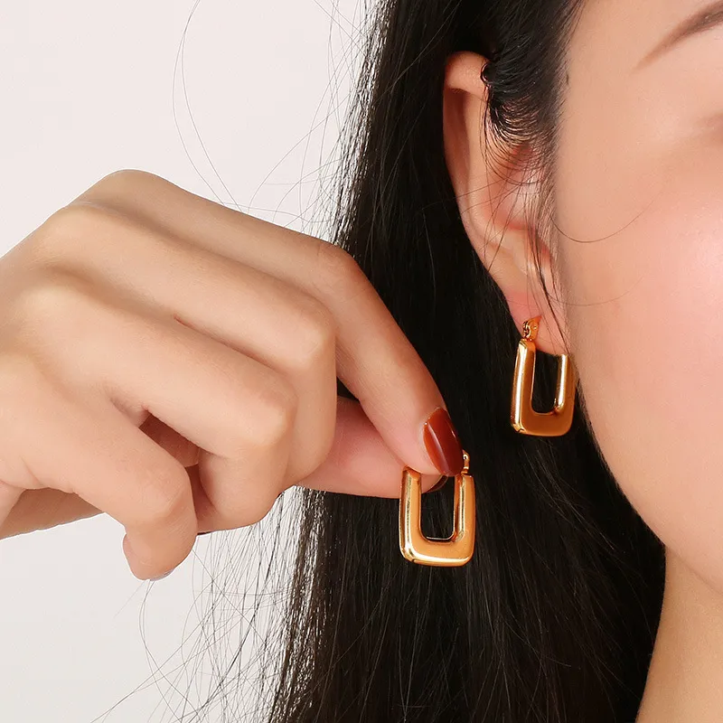 French Vintage Stainless Steel Earrings French Geometric Hollow Earrings 18K Gold-Plated Jewelry