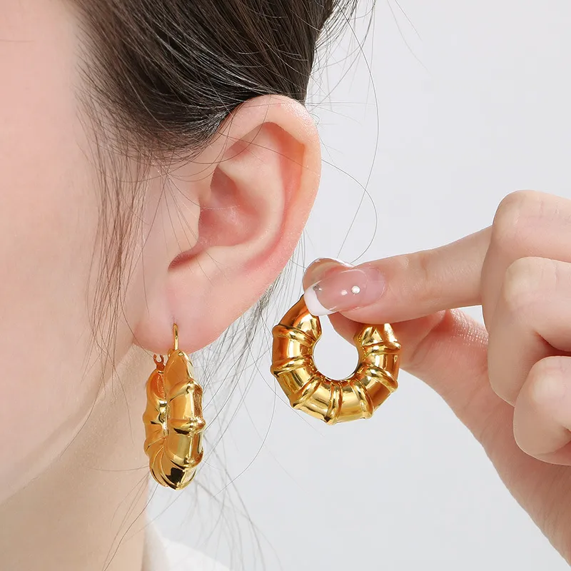 European American U-Shaped Smooth Ear Buckles 18K Gold-Plated Stainless Steel Hollow Earrings