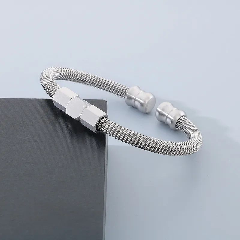 Stainless Steel Mesh Bangle with Multiple Colors to Choose From, Suitable for Daily Jewelry Wear