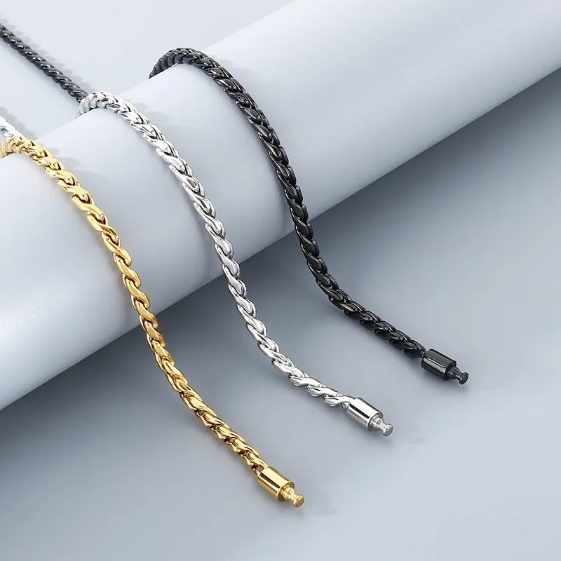 Simple and Hipster Twist Chain Necklace, Versatile and Fashionable, Personalized Vacuum Plated 18K Stainless Steel Men's Necklace with Dragon Bone Chain