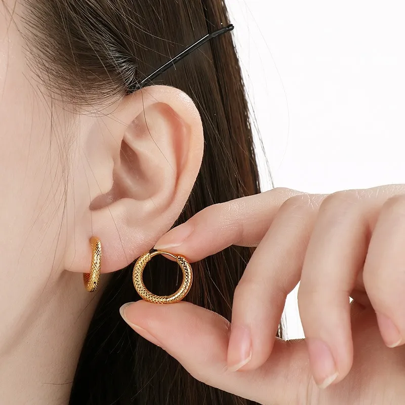 Fashion Stainless Steel Creative Dragon Pattern Embossed Circle Earrings Jewelry Wholesale