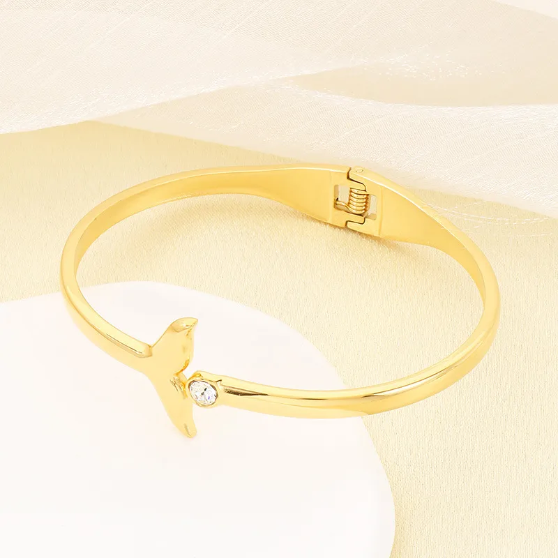 Stainless Steel Bangle with Butterfly Element Jewelry Suitable for Daily Wear