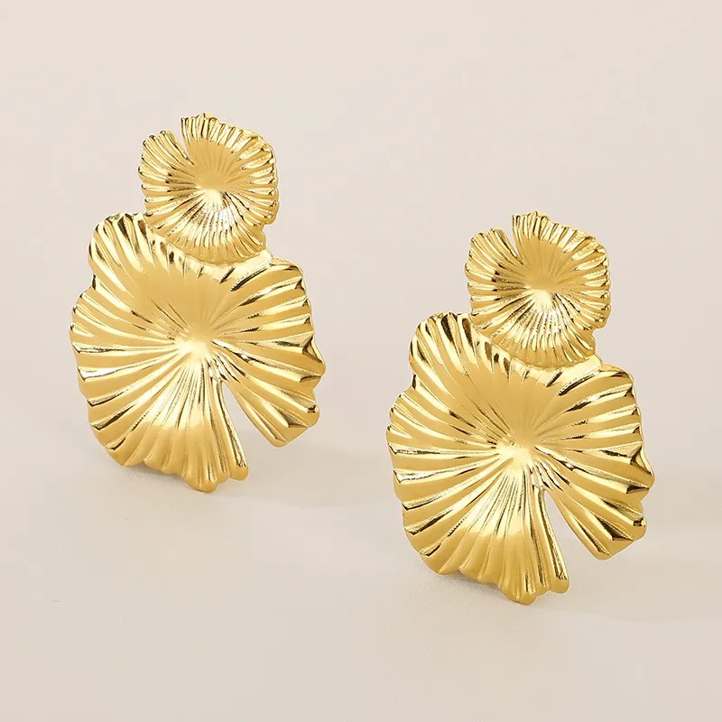 Fashionable and High-End Stainless Steel Irregular Flower Shaped Women's Atmospheric Gold Earrings