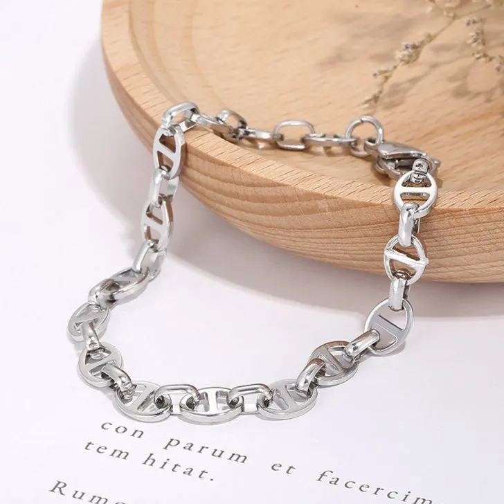 Stylish 18K Gold Plated Chain Bracelet for Women in Stainless Steel