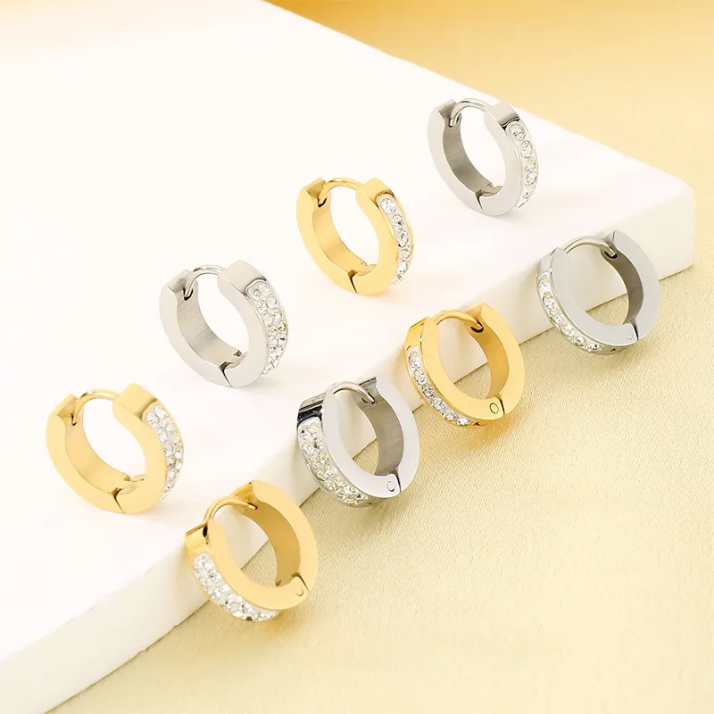Stainless Steel Rhinestone Earrings Are Fashionable Jewelry Suitable for Daily Wear
