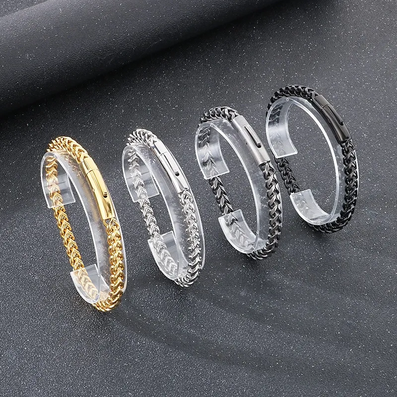 Trendy Vintage-Style Bracelet with a Dragon Bone Chain Design, Featuring European and American Retro Fashion, Simple Stainless Steel, Round and Polished, Revers