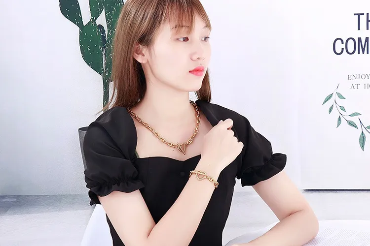 Personalized Stainless Steel Heart-Shaped Pendant Thick Chain Jewelry Sets