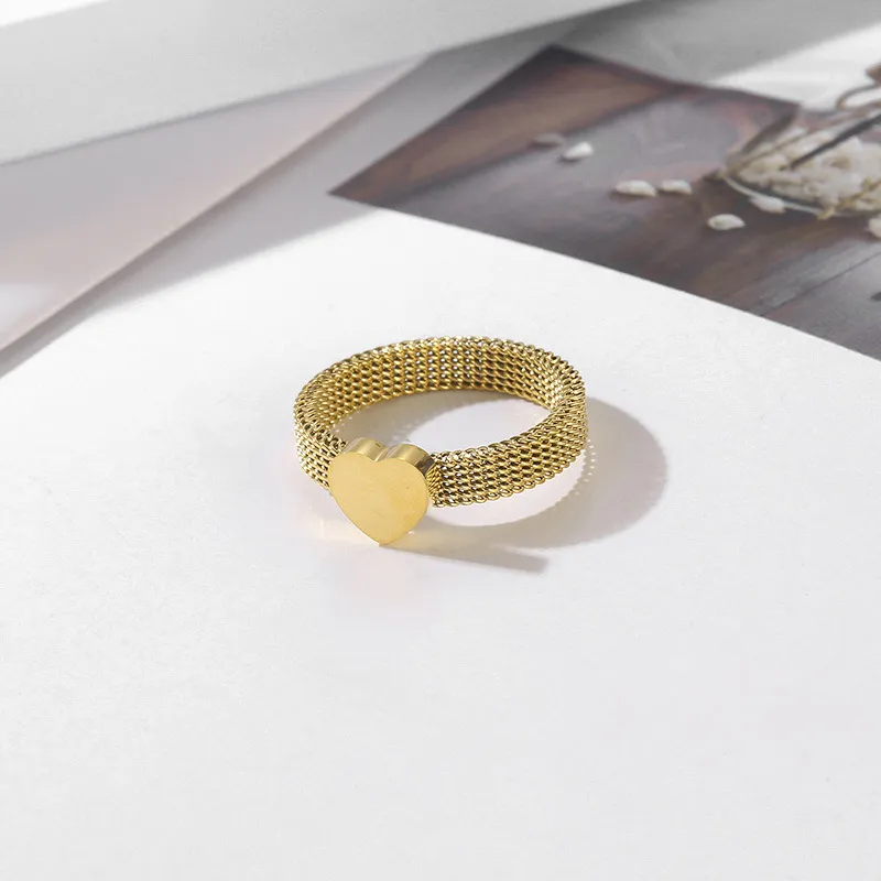 Korean Fashion Stainless Steel Strap Ring Design with Heart Inlaid Shell Ring
