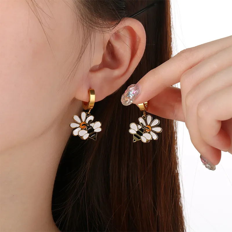 Stainless Steel Fashion Jewelry with Bee Ladybug Element Women's Earrings