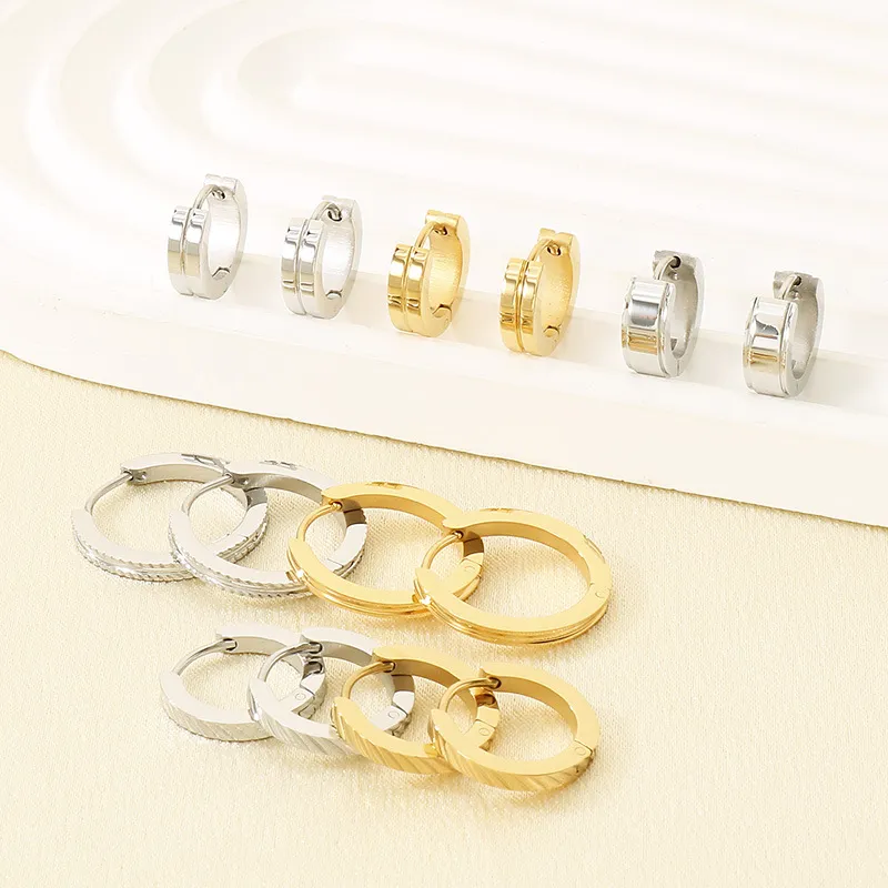 Classic Curved Small Hoop Huggie Earrings 18K Gold Plated Minimalist Stainless Steel Earrings