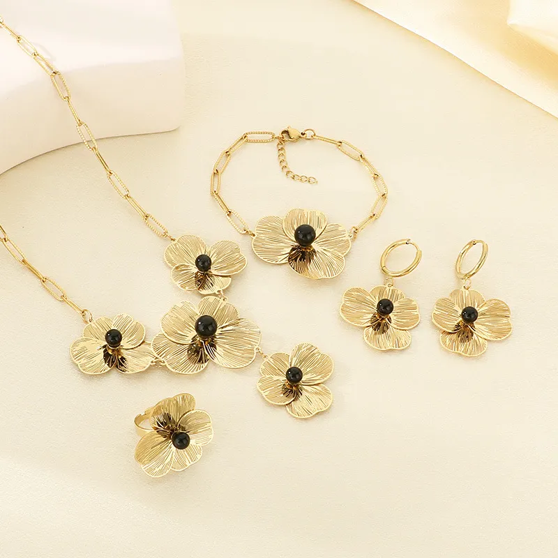 Retro Hollow Floral Core Flower Jewelry Set Tassel Stainless Steel 4-Piece Jewelry Set