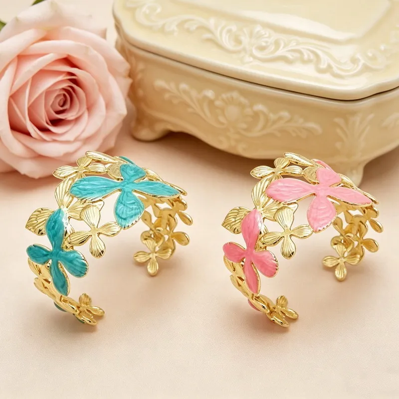 Exaggerated Women's Flower Style Stainless Steel Drip Oil Opening Bangle