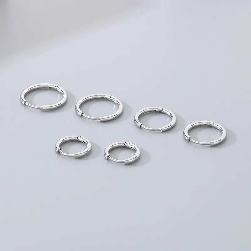 Fashion 18K Gold-Plated Stainless Steel Round Huggie Earrings Versatile Hoop Earrings Wholesale Men Women