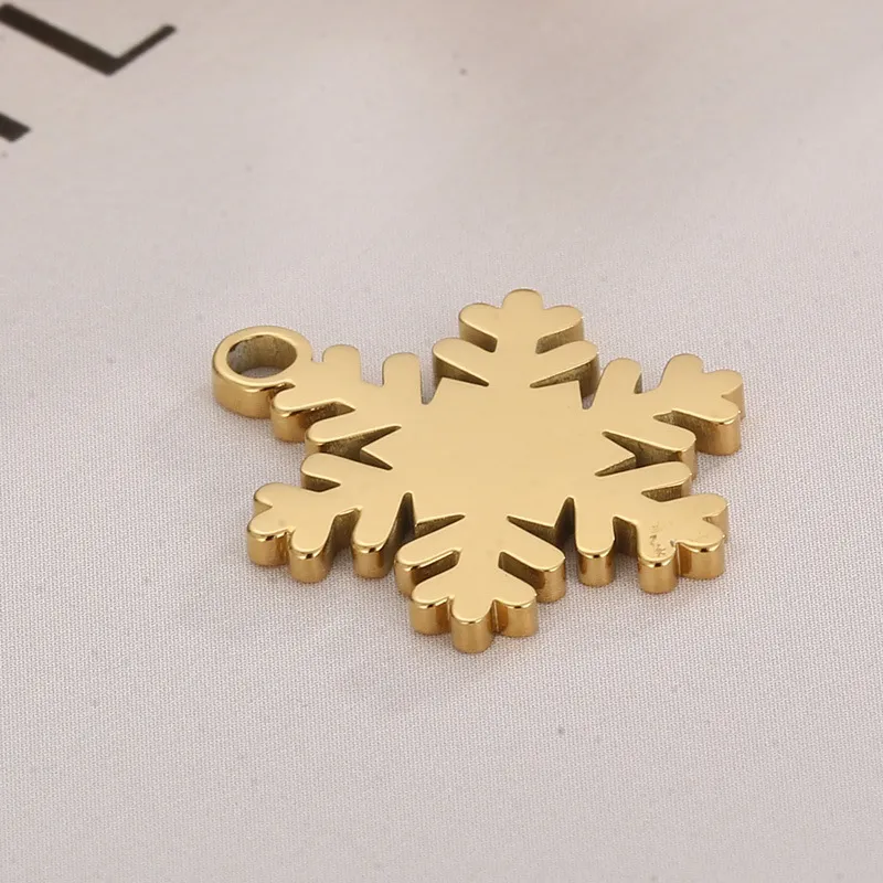 Fashionable Hexagonal Snowflake Exquisite Small Pendant Christmas DIY Accessory