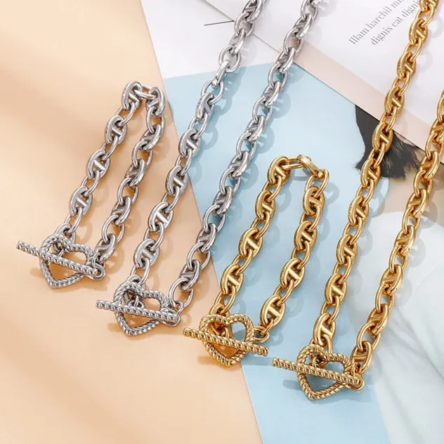 Extravagant and Unique Metal Heart-Shaped Stainless Steel Necklace Set for Women