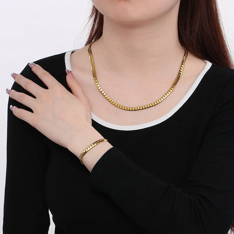 Stainless Steel Chain Bracelet Necklace Jewelry Set Suitable for Daily Wear
