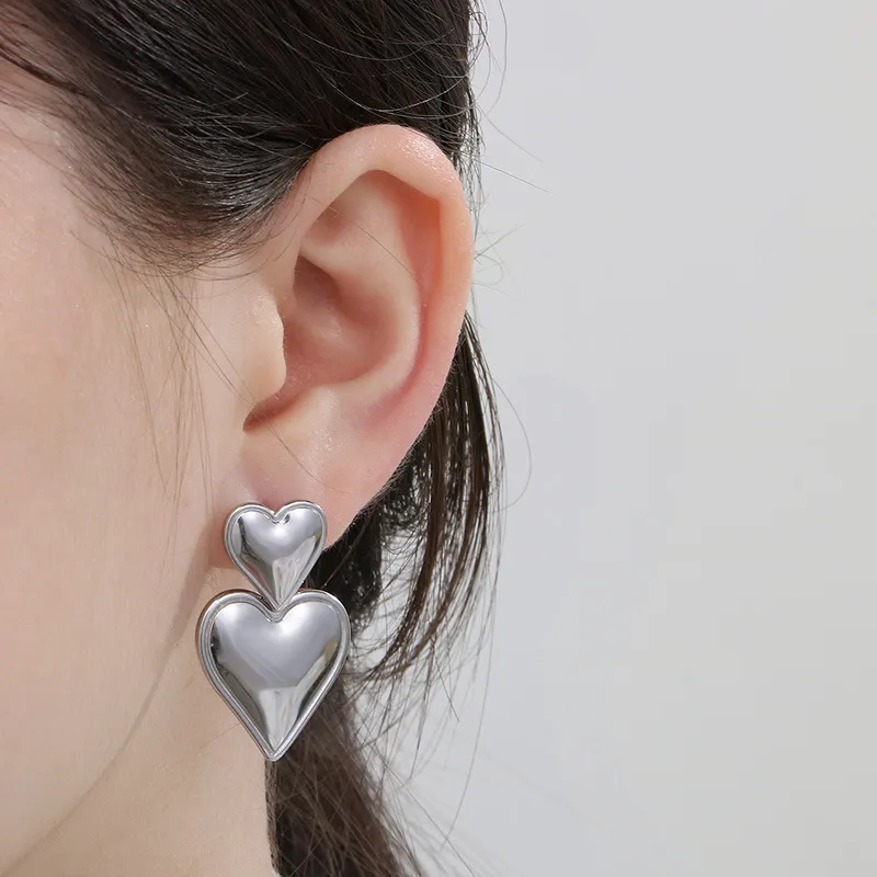 European American Ins Earrings Two-Tone Gold Silver Heart Stainless Steel Stud Earrings