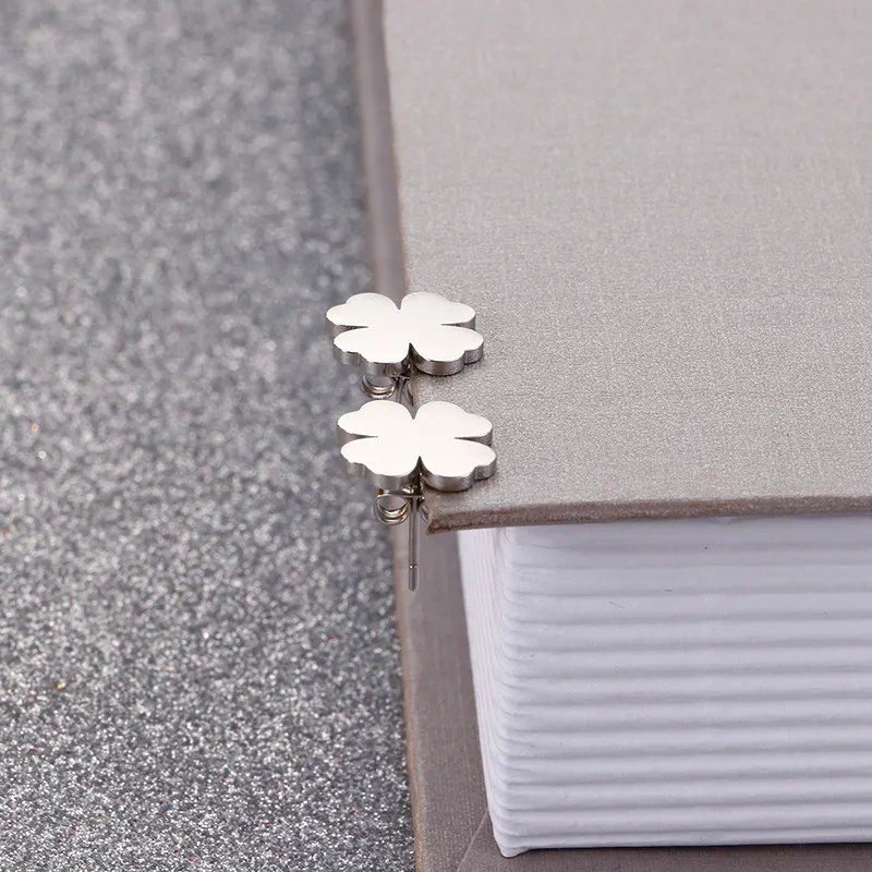 Japanese Korean Fashion Four-Leaf Clover Stainless Steel Studs Earrings 18K Gold-Plated Earrings