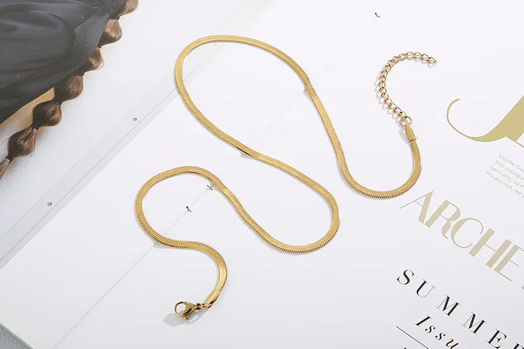 European and American Creative Personalized Chain Bracelet Stainless Steel Cool Style Women's Short Blade Chain Necklace