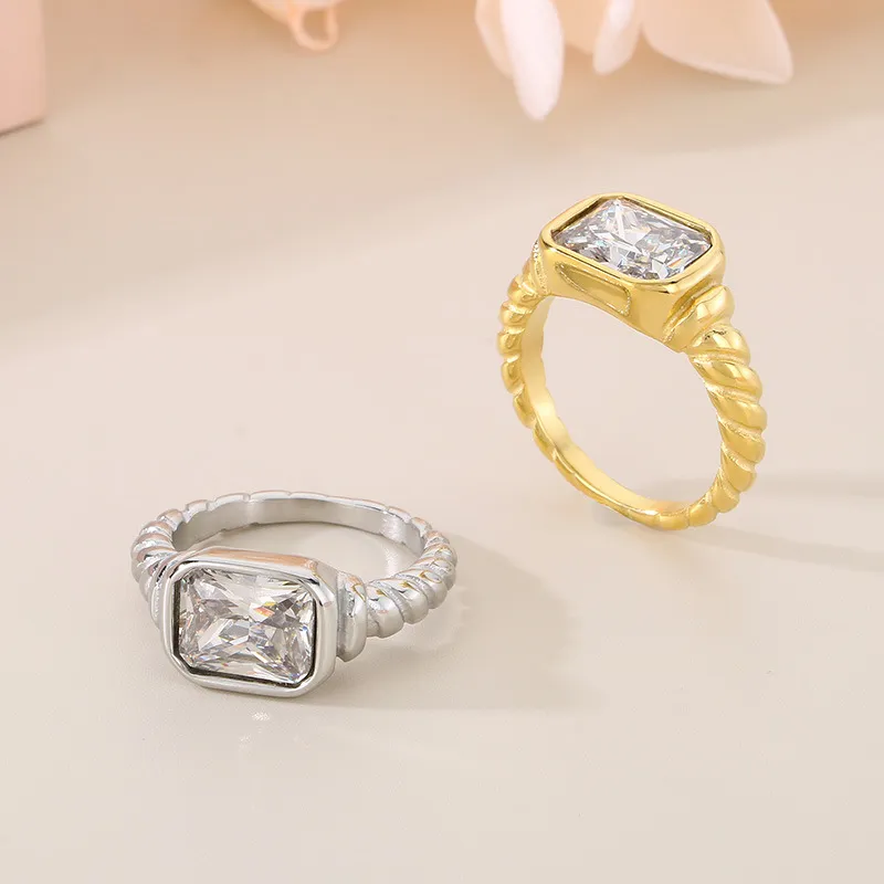 Stainless Steel Square Inlaid Glass Ring, European and American Retro Color Ring Jewelry