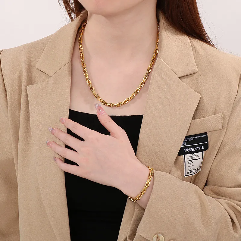 Fashionable and Versatile Plain Chain for Commuting, Ins Trendy Nightclub, Multi-Size Plain Fried Dough Twists Chain, Stainless Steel Necklace for Men and Women