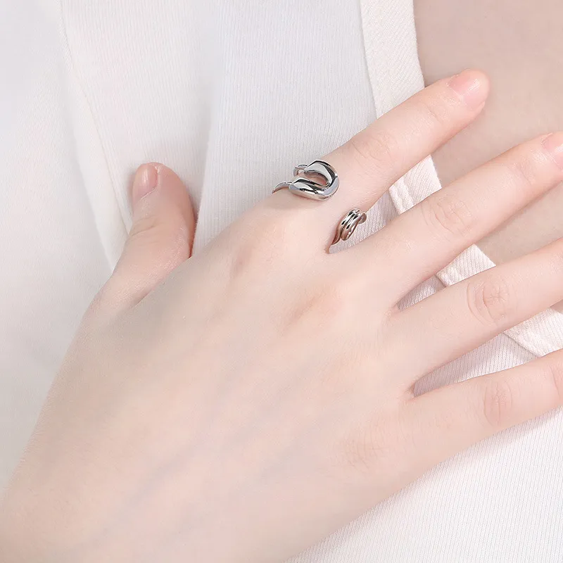 Creative Distressed Brooch with Openning Exquisite Wide-Format Laser-Etched Stainless Steel Ring