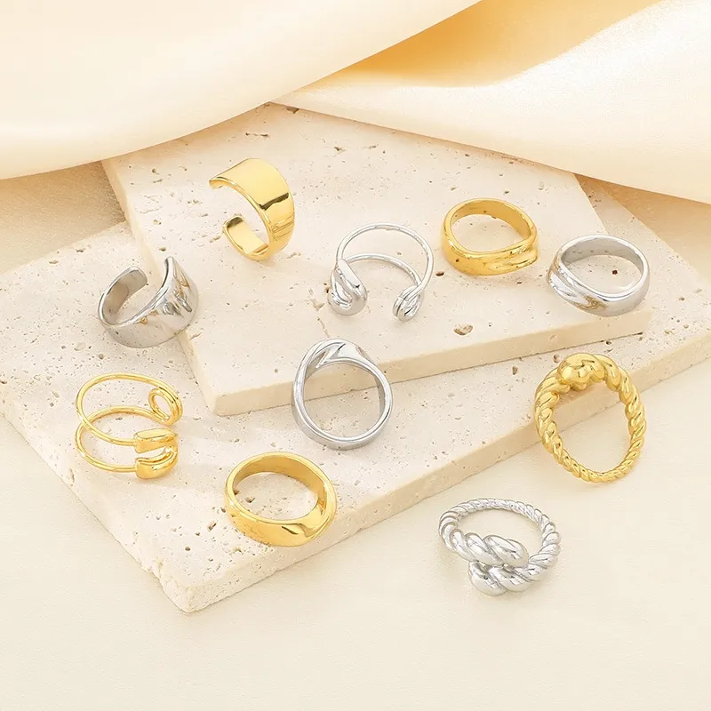 Creative Distressed Brooch with Openning Exquisite Wide-Format Laser-Etched Stainless Steel Ring