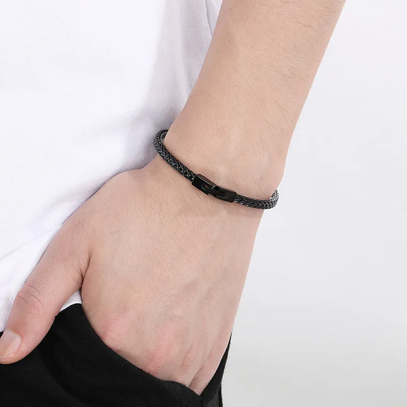 Men's Stainless Steel Bracelet Versatile Accessory Suitable for Daily Wear