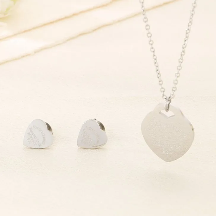 Stylish O-Shaped Chain Necklace Sets with Heart Earrings Jewelry for Women
