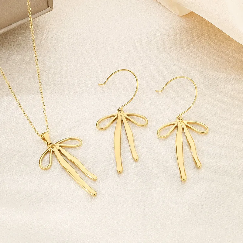 Stainless Steel Bow Earrings Necklace Jewelry Set Suitable for Women's Daily Wear