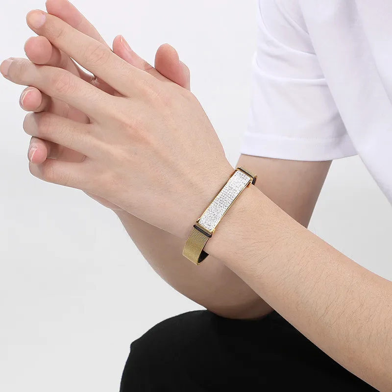 European and American Jewelry Straps, Woven Leather Curved Bracelets, Stainless Steel Bracelets That Can Be Engraved with Letters