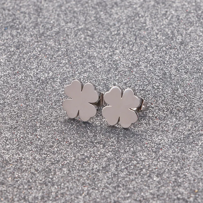 Japanese Korean Fashion Four-Leaf Clover Stainless Steel Studs Earrings 18K Gold-Plated Earrings