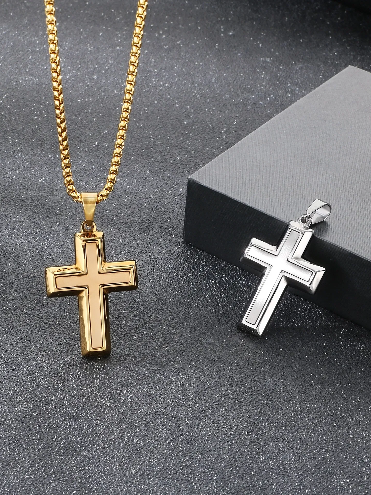 Trendy Jewelry Stainless Steel Creative Cross Pendant with Engravable Words and Chain Matching
