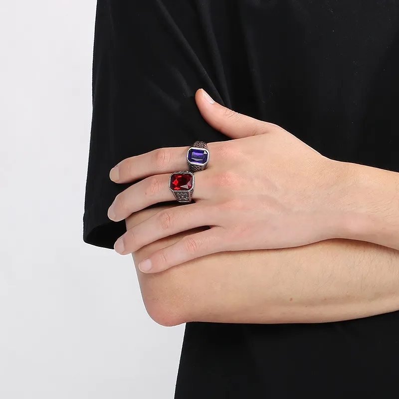 Vintage Viking Court Style Luxury Fashion Jewelry-Inlaid Carved Stainless Steel Men's Ring