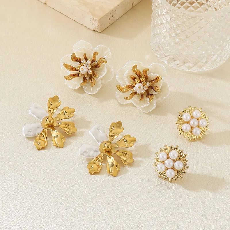 Vintage-Inspired Pearl-Embellished Geometric Flower Earrings in 18K Gold