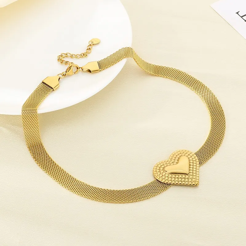 Fashion and High-End Stainless Steel Mesh Heart-Shaped Bracelet&Necklace Set Accessories Wholesale