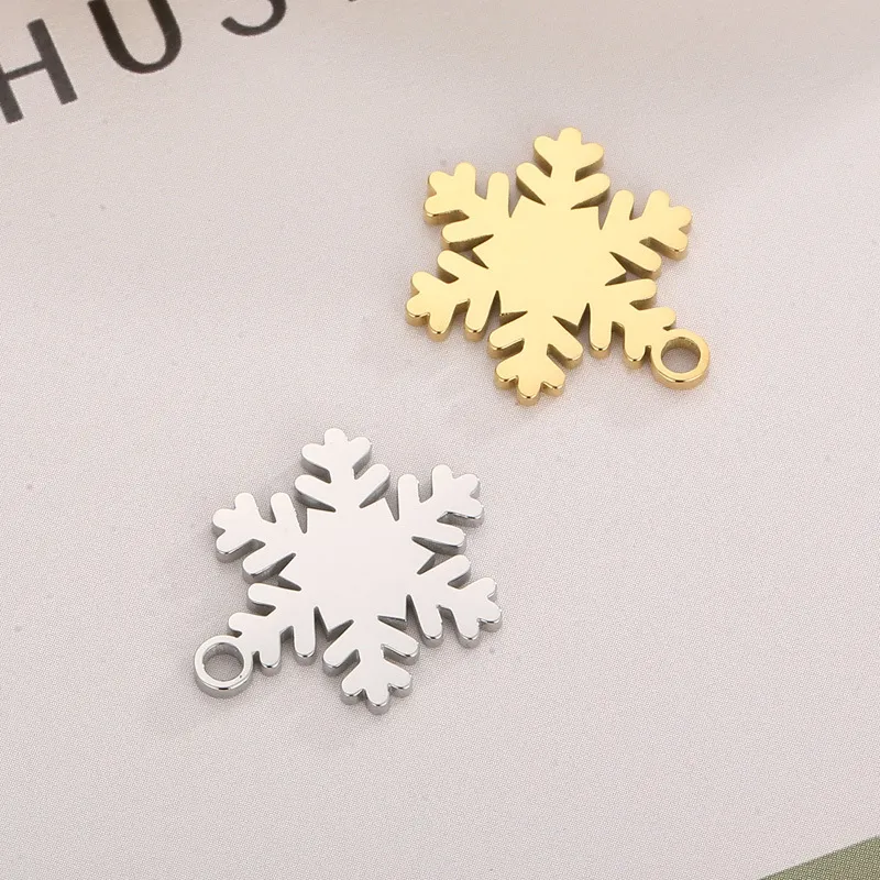 Fashionable Hexagonal Snowflake Exquisite Small Pendant Christmas DIY Accessory