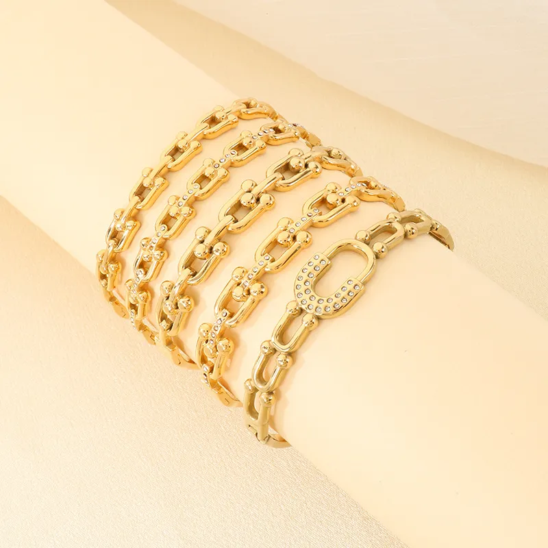 European and American Style Hollowed-out U-Shaped Horseshoe Buckle 18K Vacuum Electroplated Bangles