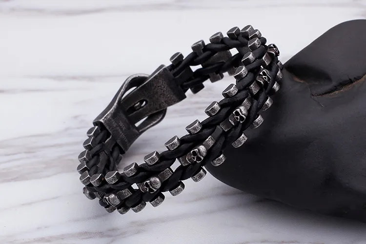 Men's Punk Style Stainless Steel Creative Skull Woven Leather Bracelet Accessory