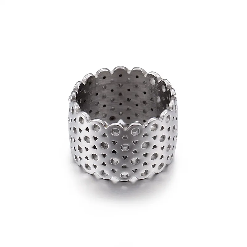 Popular Vacuum-Plated 18K Gold Openwork Diamond-Set Ring