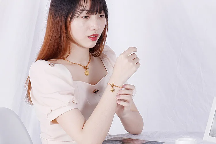 European American Stainless Steel Women's Fashion Jewelry Bracelet Necklace Jewelry Set Wholesale